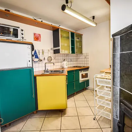 Appartement Independent, Termen