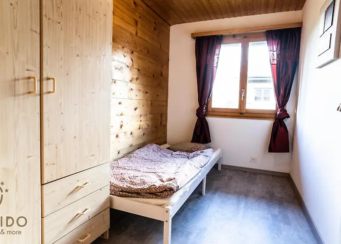 Independent, * Termen