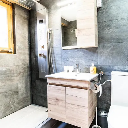 Independent, Apartament *